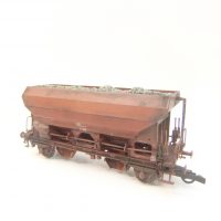 Roco 76171 HO Selbstentladewagen Bauart Fcs DR Ep.IV mit Ladegut