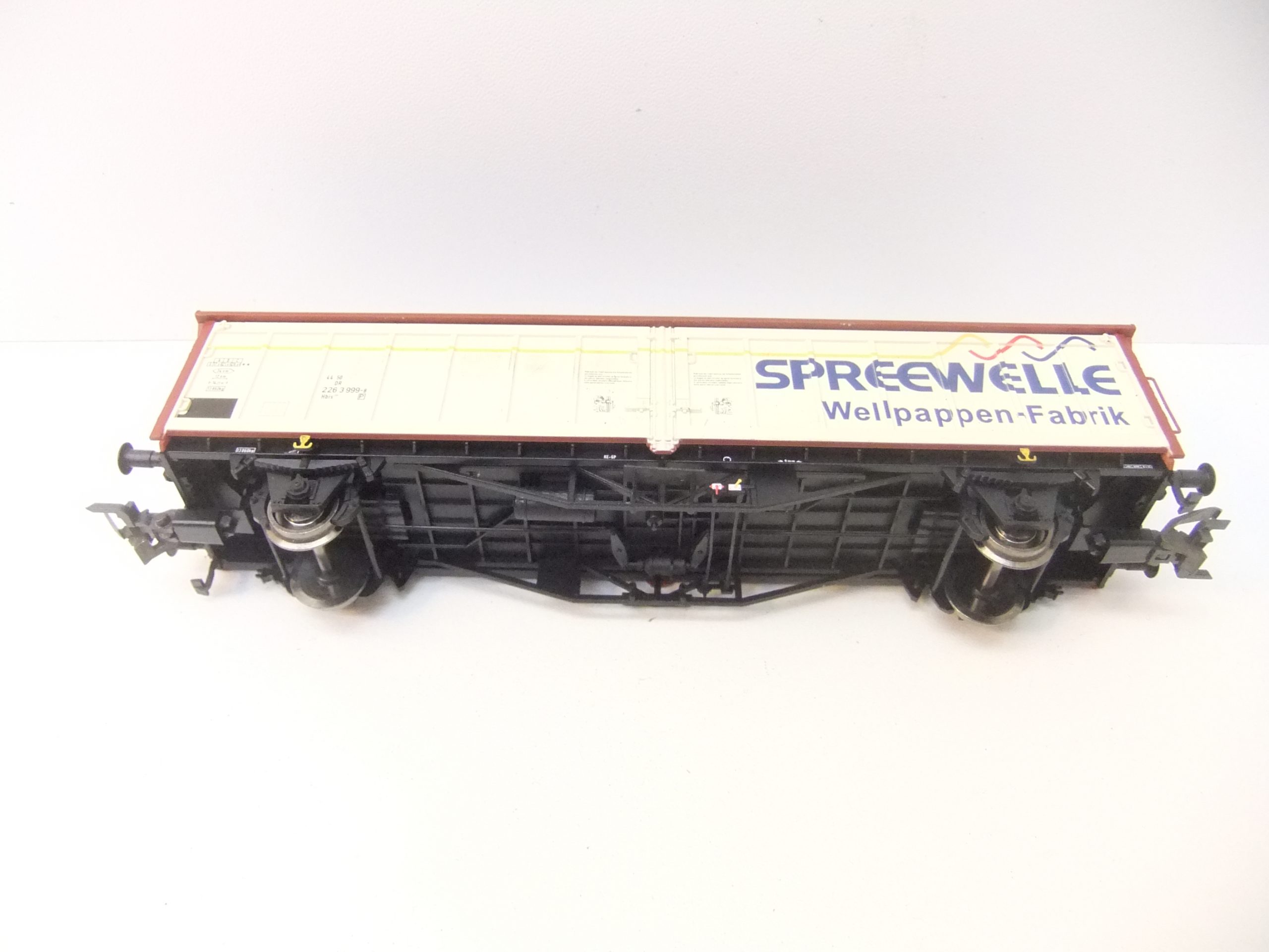 Piko HO Schiebewandwagen DR Ep.IV  "Spreewelle" Wellpappen-Fabrik – Bild 2