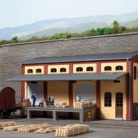 Auhagen 11436 HO  BS Lagerhaus-Halbrelief