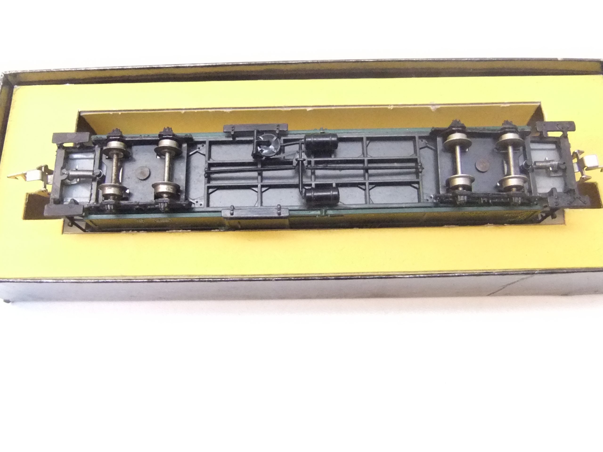 HERR HOm 4-achs. Schmalspur-Gepäckwagen DR Ep.III – Bild 2