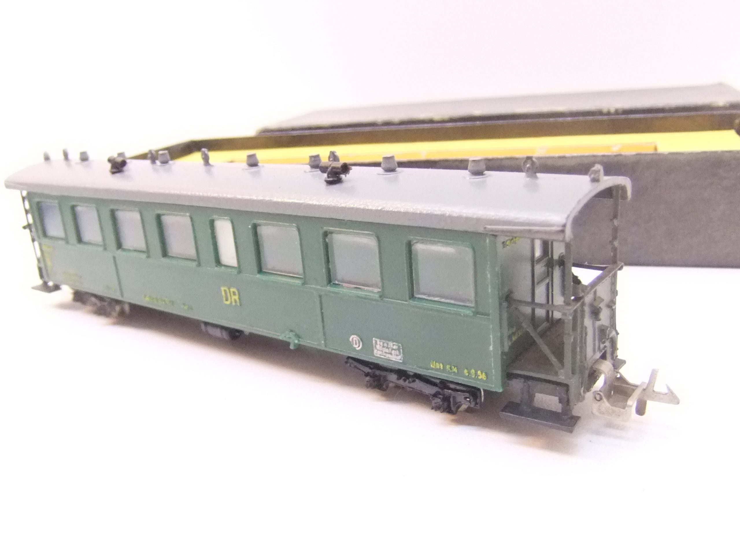 HERR HOm 4-achs. Schmalspur-Personenwagen DR Ep.III – Bild 3