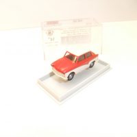 Brekina 27513 HO Trabant P 50 deLuxe rot/creme 1960