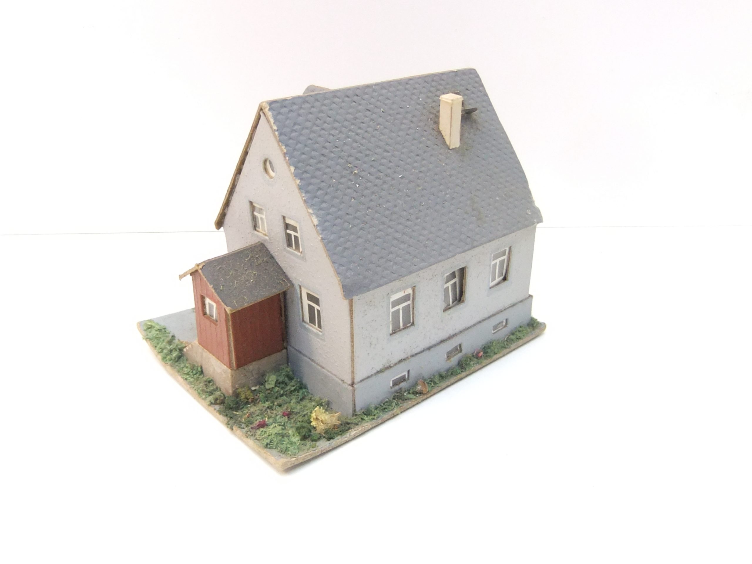 Auhagen HO/TT Ländliches Wohnhaus Fertigmodell-Pappbauweise – Bild 2