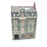 Faller  HO  Stadthaus mit Ladengeschäft, Innenhof und Werkstattanbau