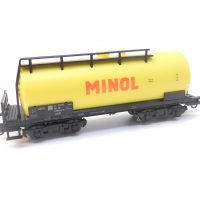 Piko HO  4-achs.Kesselwagen mit Bremserbühne  „Minol“ Ep.IV