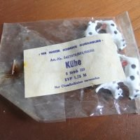 DDR Produktion  HO Figuren Kühe 2 Beutel