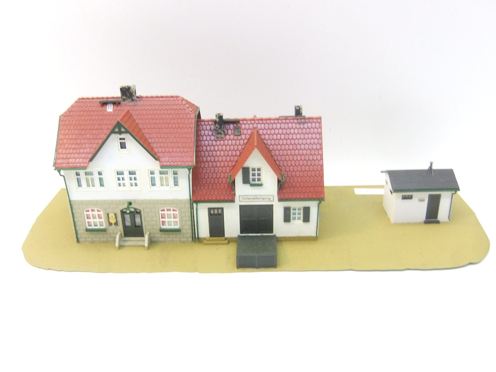 Mamos HO Fertigmodell Bahnhof Neumühle – Bild 2