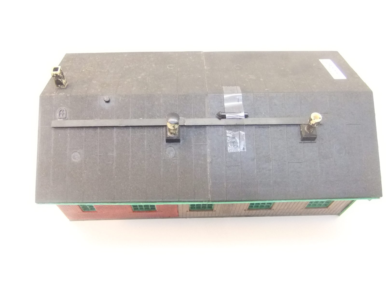 Mamos/Auhagen HO Fertigmodell 2-St.Lokschuppen – Bild 3