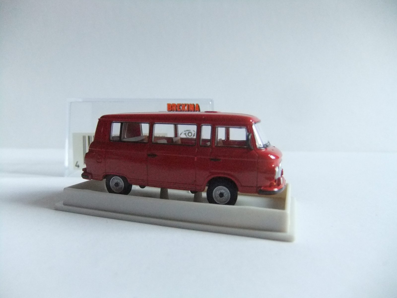 Brekina 30022 HO Barkas B1000 Bus – Bild 2