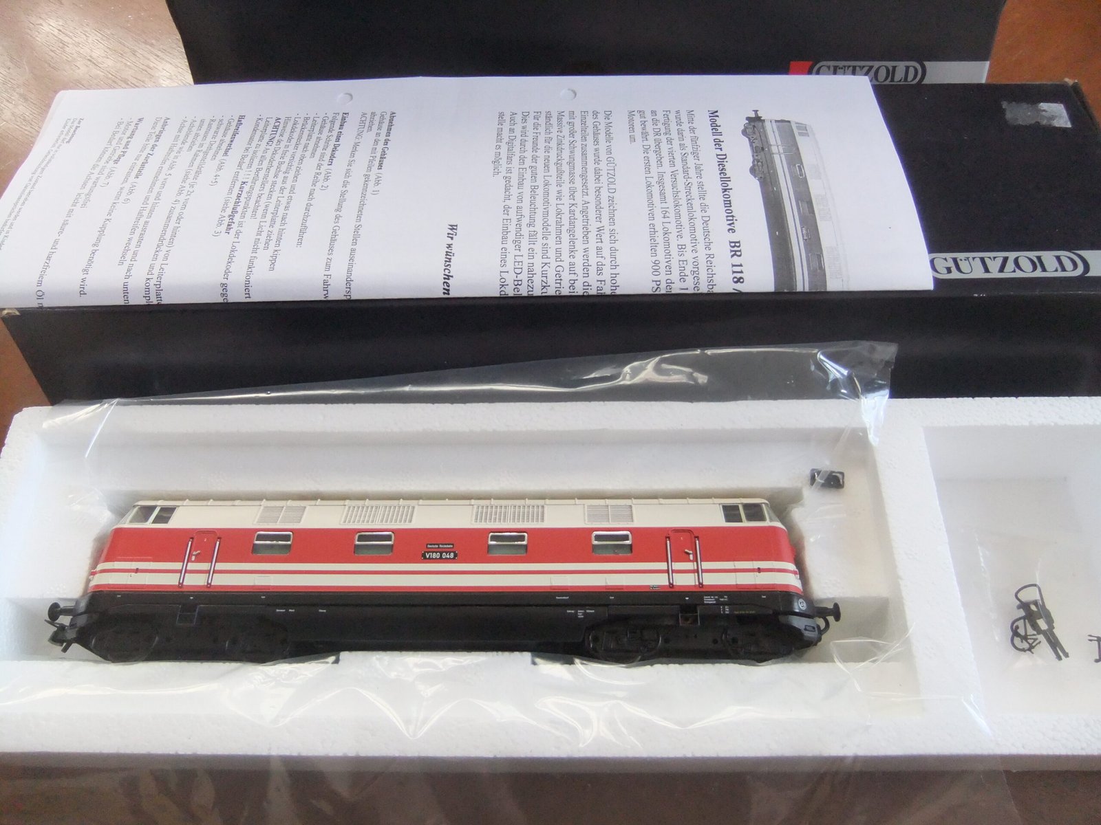 Gützold 47402 HO Di-Lok BR V 180 DR Ep.III "Regierungslok" --Digital-- – Bild 2