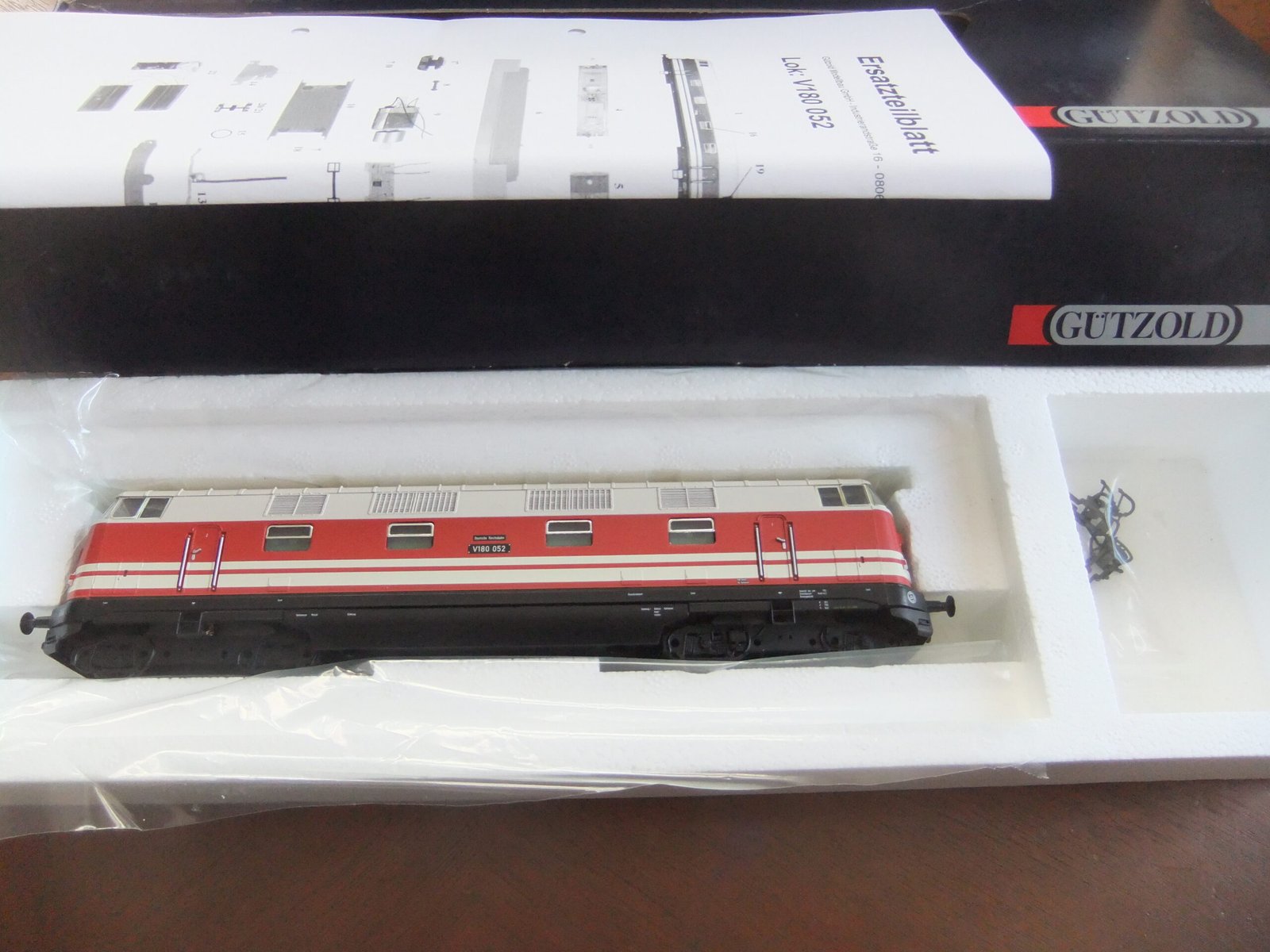 Gützold 47451 HO Di-Lok BR V 180 DR Ep.III "Regierungslok" -- Sound-Digital -- – Bild 2