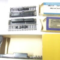 Piko HO Konvolut 1 Blocksignal und 2 Entkuppler Standartgleis