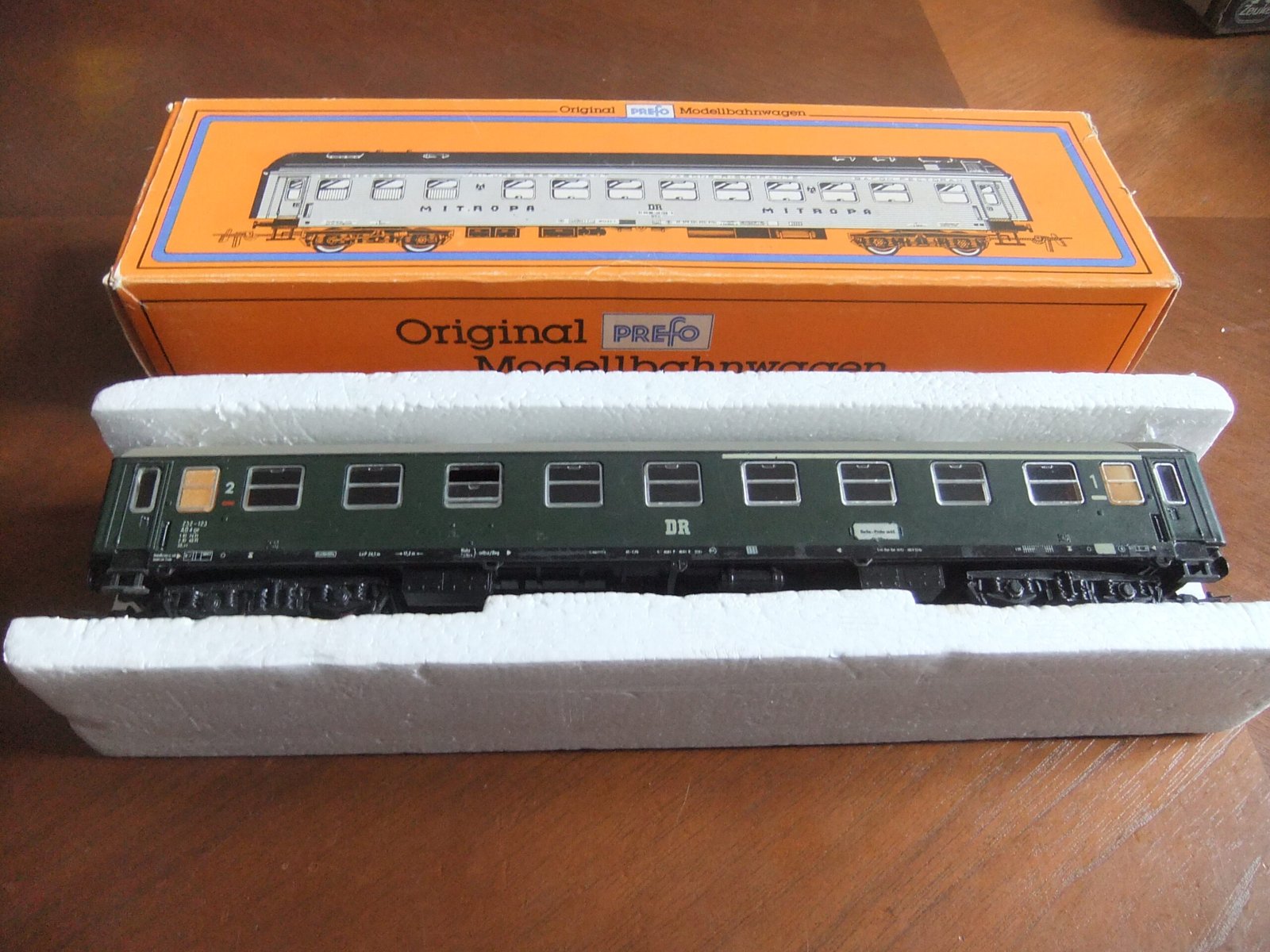 Piko/Schicht HO Y-D-Zugwagen DR 1./2.Kl. Ep.III