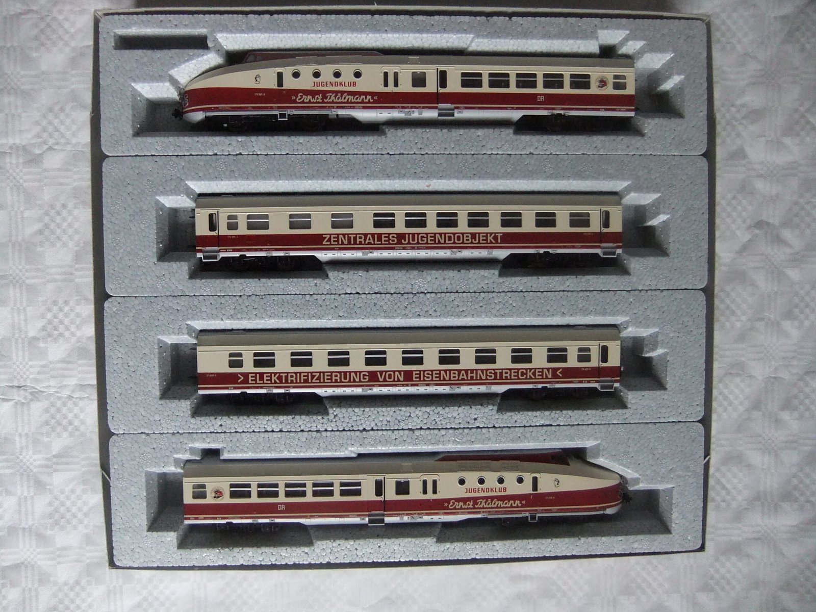 Kato 73304 HO Schnelltriebwagen SVT BR 175 4-teilig DR Ep.IV "Ernst Thälmann"