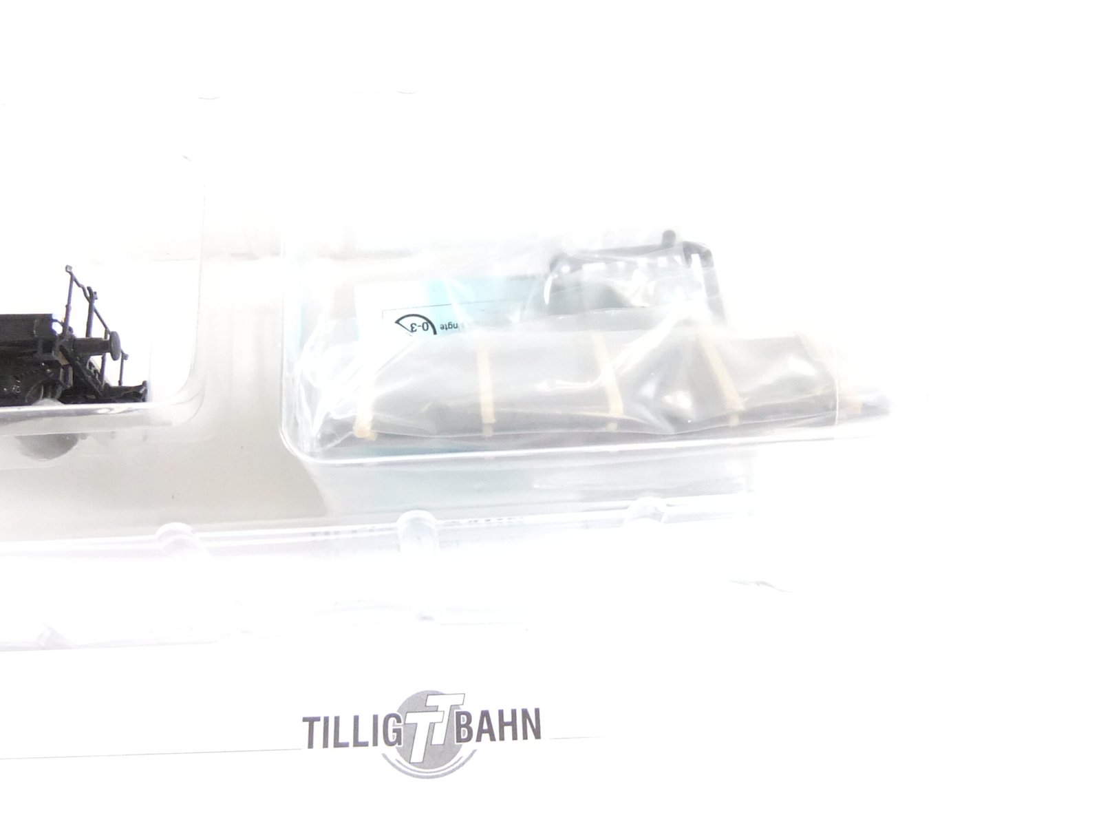 Tillig 501195 TT 6-achs. Schwerlastwagen DR Ep.III mit Ladegut --Club-Sondermodell 2012-- – Bild 3