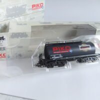 PIKO 95811  HO  Sonderwagen 4-achsig  “ 50 Jahre Piko“