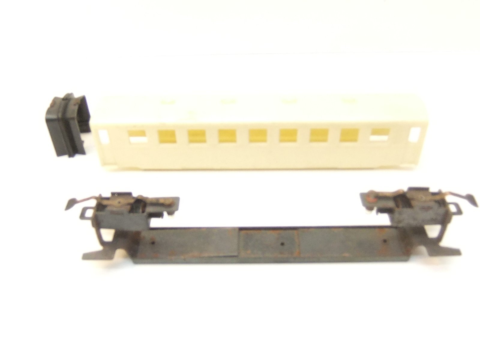 Gützold HO Ersatzteil Rahmen/Gehäuße/Übergang vom 3-teiligen SVT 137