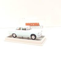Brekina 218701 HO PKW Peugeot 404 hellblau