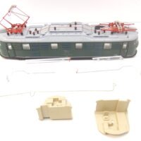 Roco HO Ersatzteil Lokgehäuse mit Oberleitungsbügeln für E-Lok BR E 18