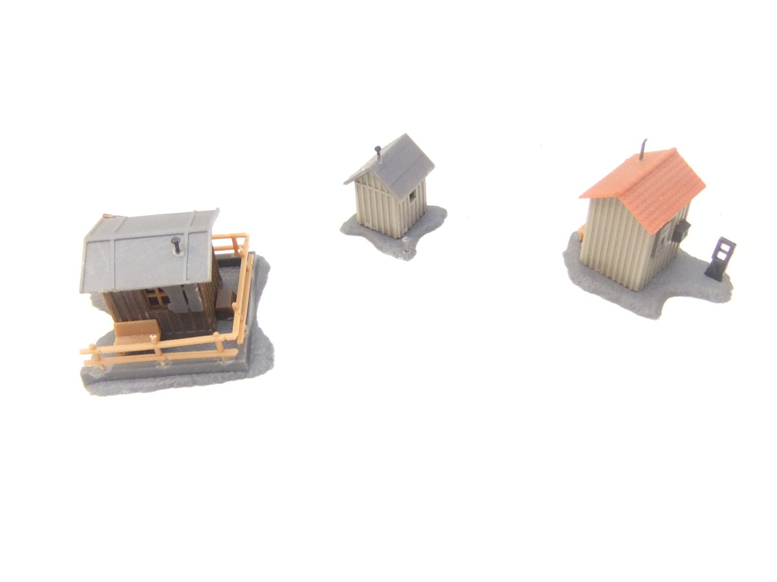 Faller N-Spur Fertigmodell 3 kleine Bahnbauten – Bild 2