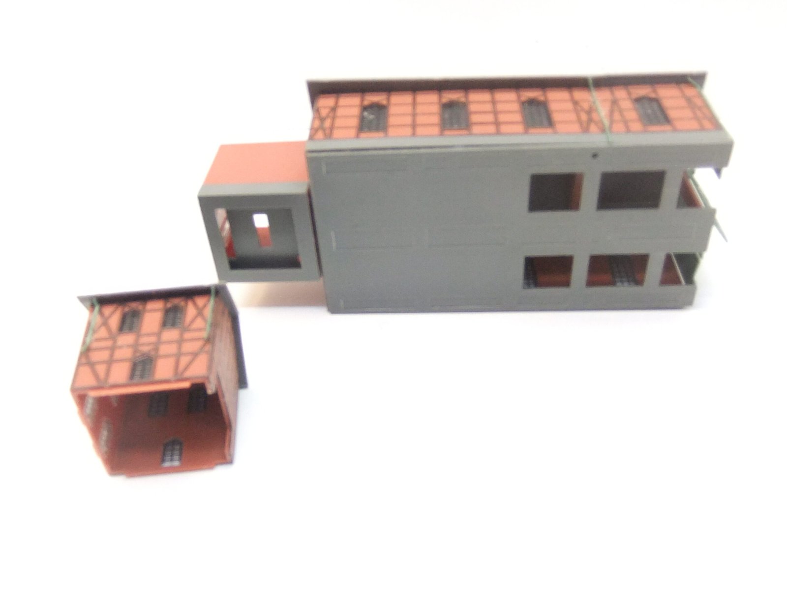 Faller 222136 N-Spur Fertigmodell 2-ständ. Lokschuppen – Bild 5