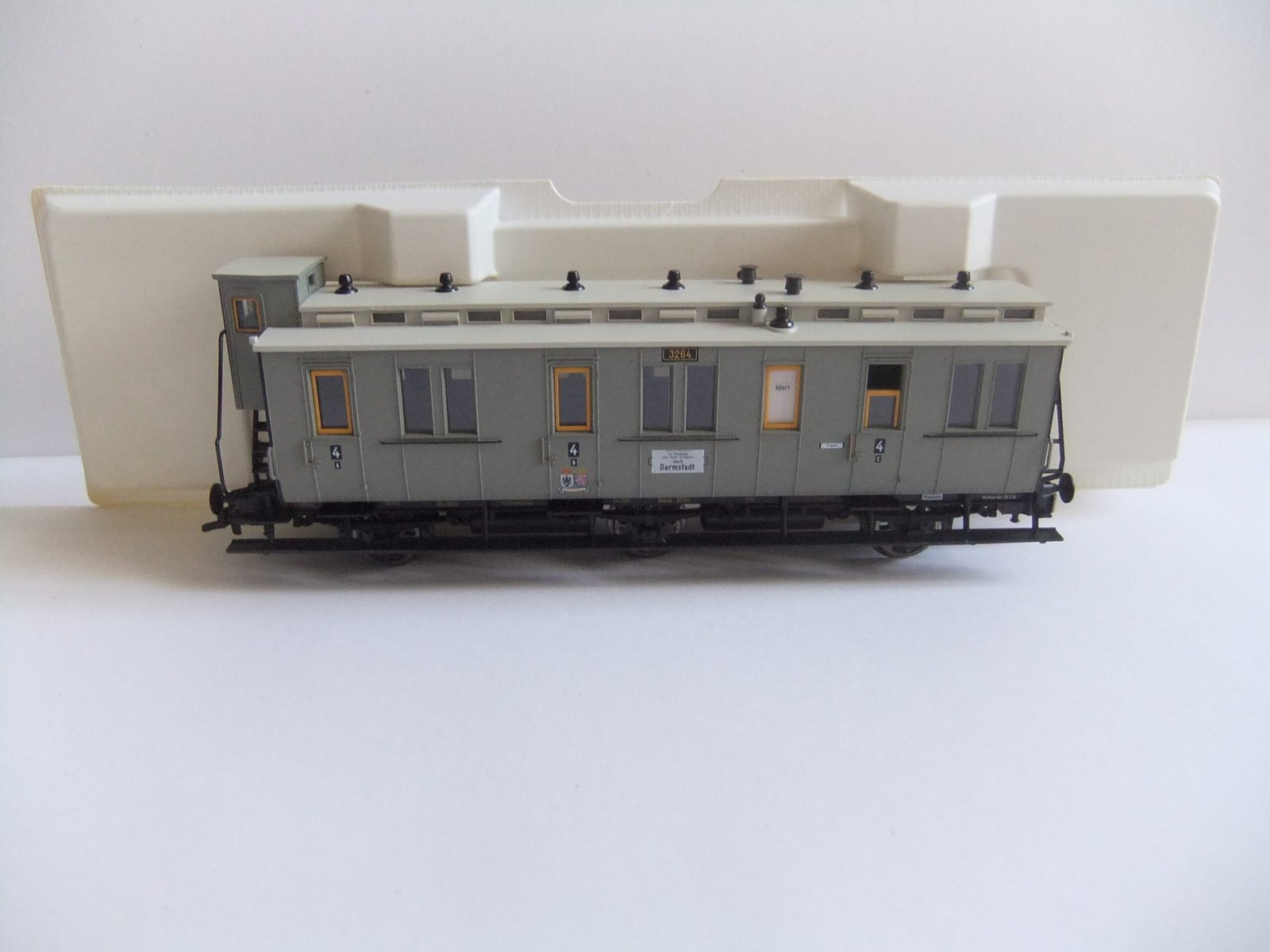 Fleischmann 865833K HO 3-achs.Personenwagen 4-Kl. KPEV Ep.I