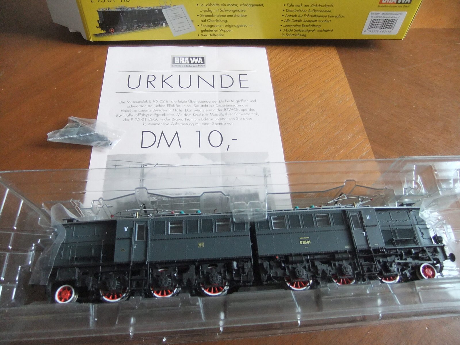 Brawa 0211 HO E-Lok BR E 95 01 DRG Ep.II – Bild 3