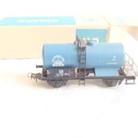 Piko/Ehlke HO  2-achs. Kesselwagen mit Bremserstand  DR Ep.III  „BUNA“