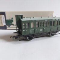 Piko HO 2-achs. sächs. Personenwagen mit Bh  DR Ep.III