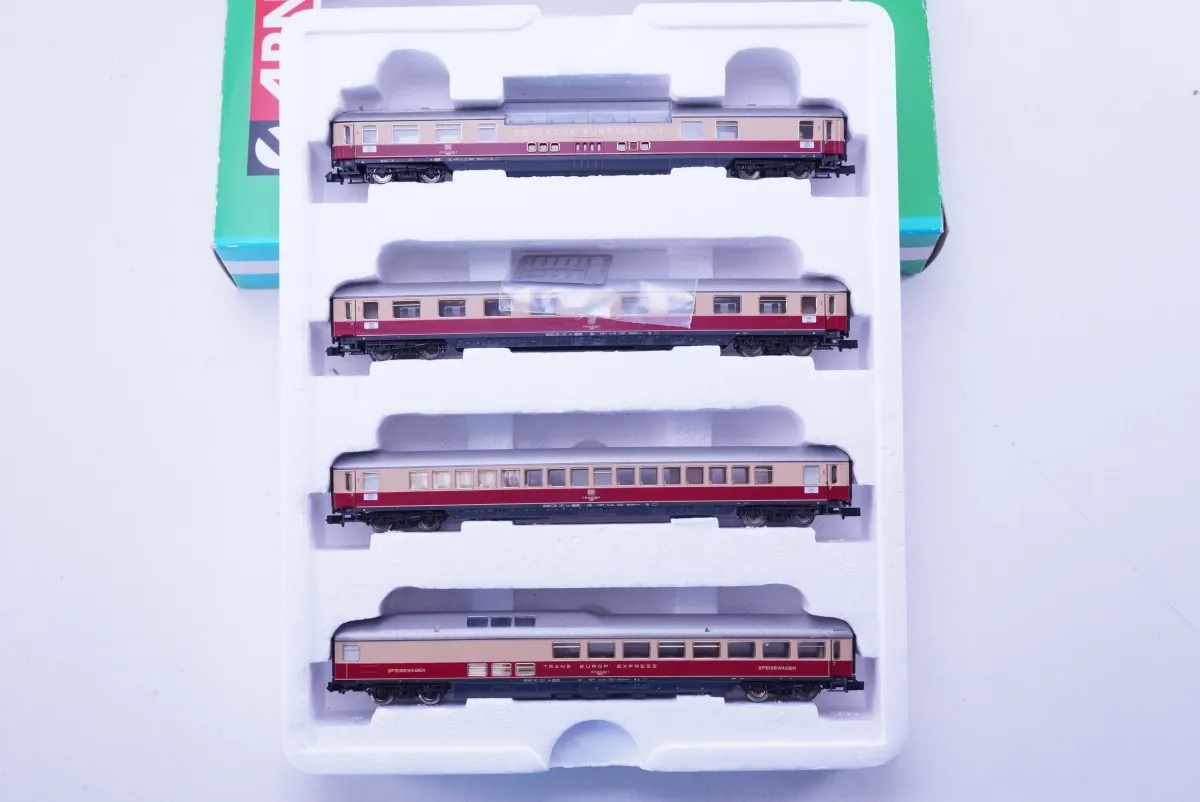 Arnold HN4008 N-Spur Wagen-Set "Rheingold 1968" DB Ep.IV