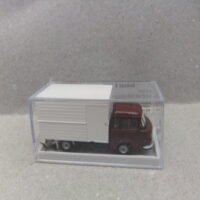 Brekina 30353 HO Barkas B1000 Koffer (weinrot)