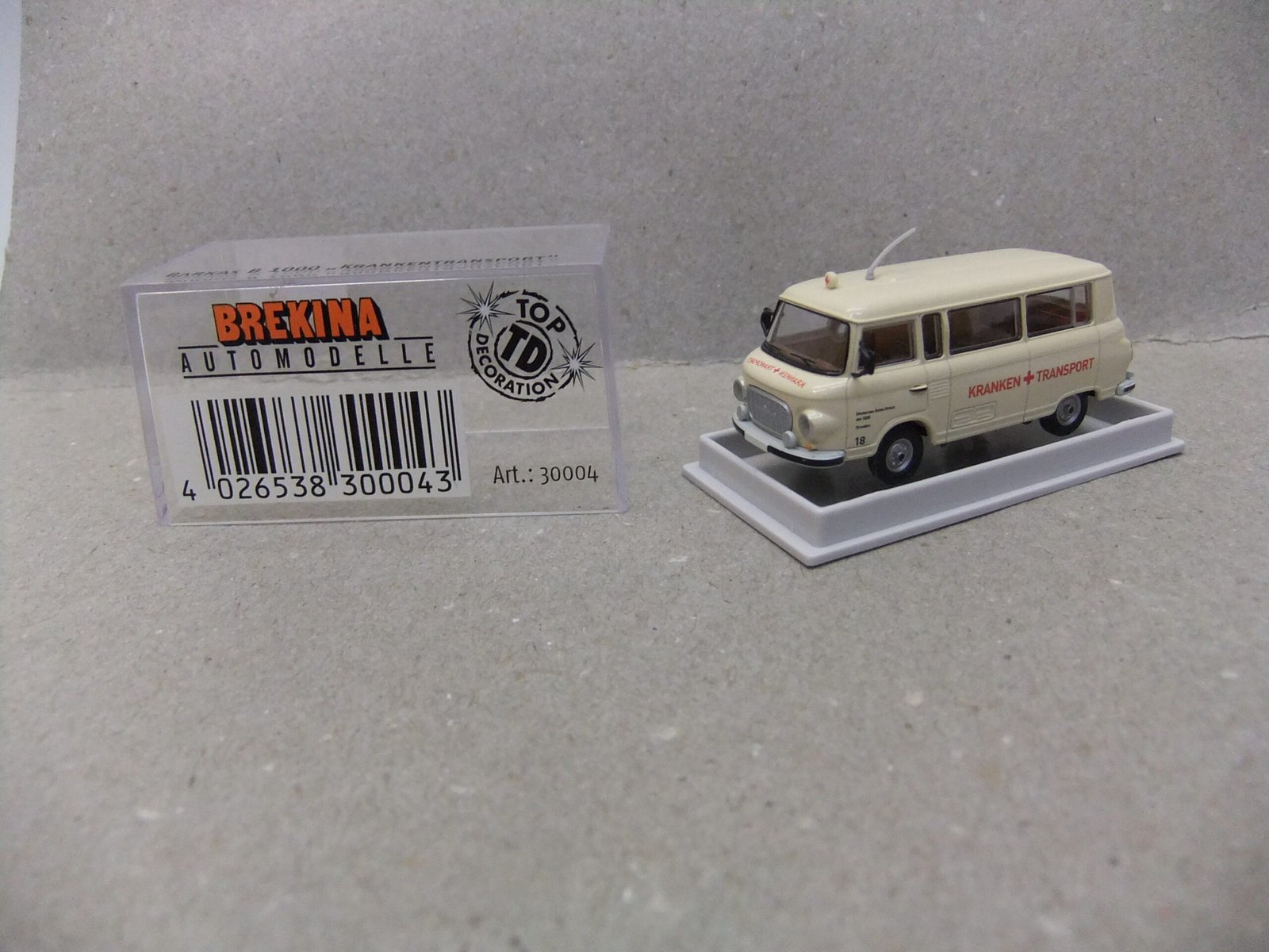 Brekina 30004 HO Barkas B1000 Krankentransport DRK Dresden – Bild 2