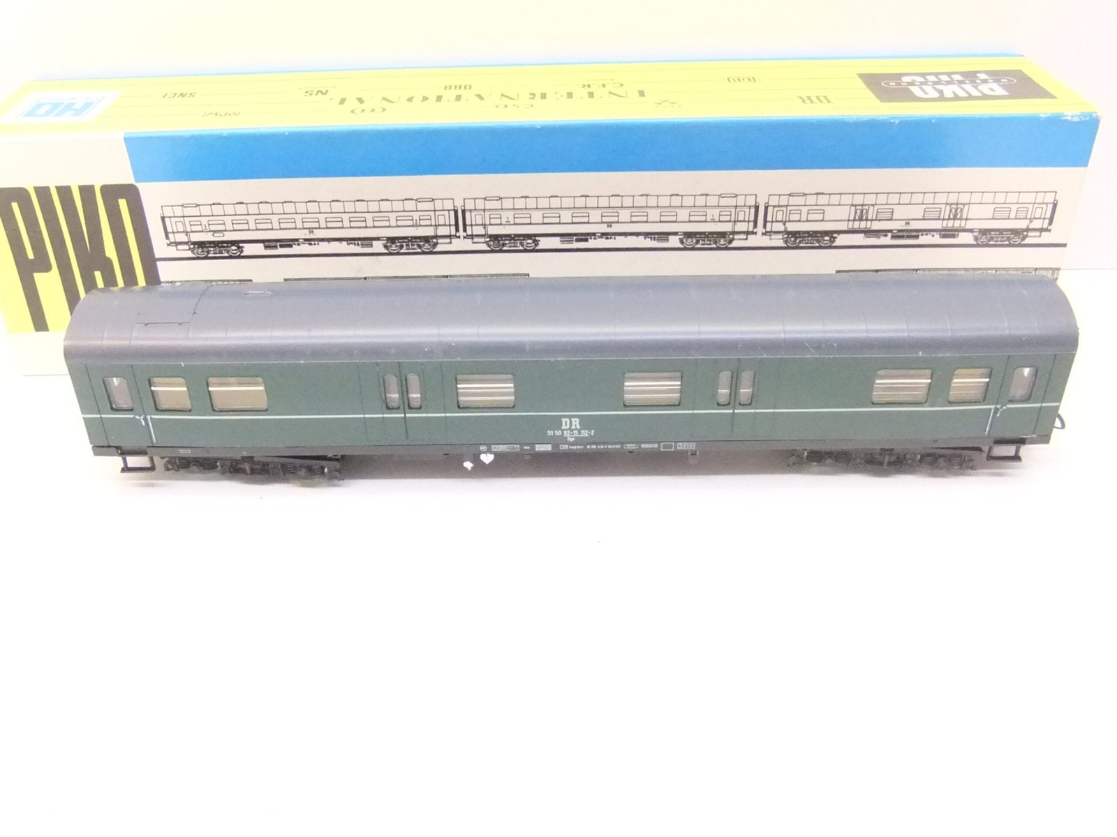 Piko HO 4-achs. Mod.Gepäckwagen DR Ep.IV – Bild 2
