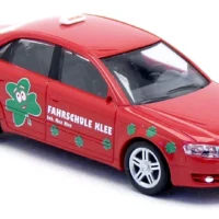 Busch 4922 HO PKW  Audi A4 (B7) Limousine Fahrschule rot