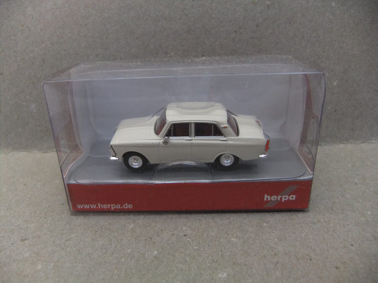 Herpa 024365-003 HO PKW Moskwitsch 408 – Bild 3