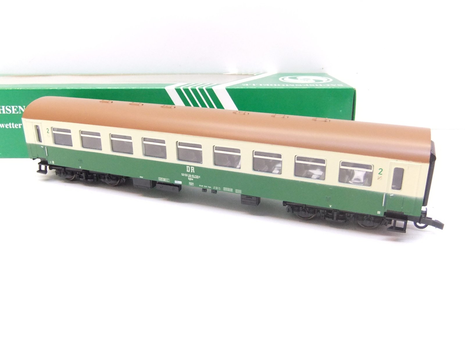 Sachsenmodelle 14368 HO 4-achs.Reko Sitzwagen Ep.IV mit Innenbeleuchtung – Bild 2