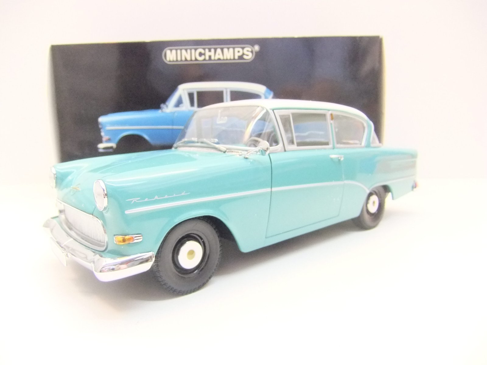 Minichamps 180 043200 PKW Opel Record P1 1958 türkis-blau – Bild 2