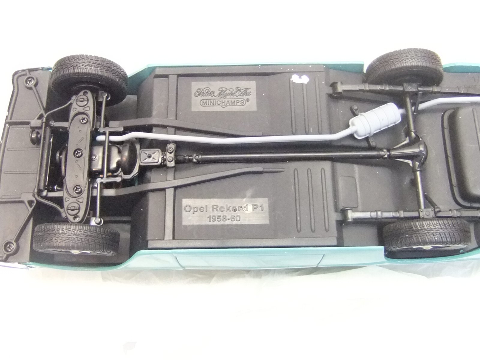 Minichamps 180 043200 PKW Opel Record P1 1958 türkis-blau – Bild 9