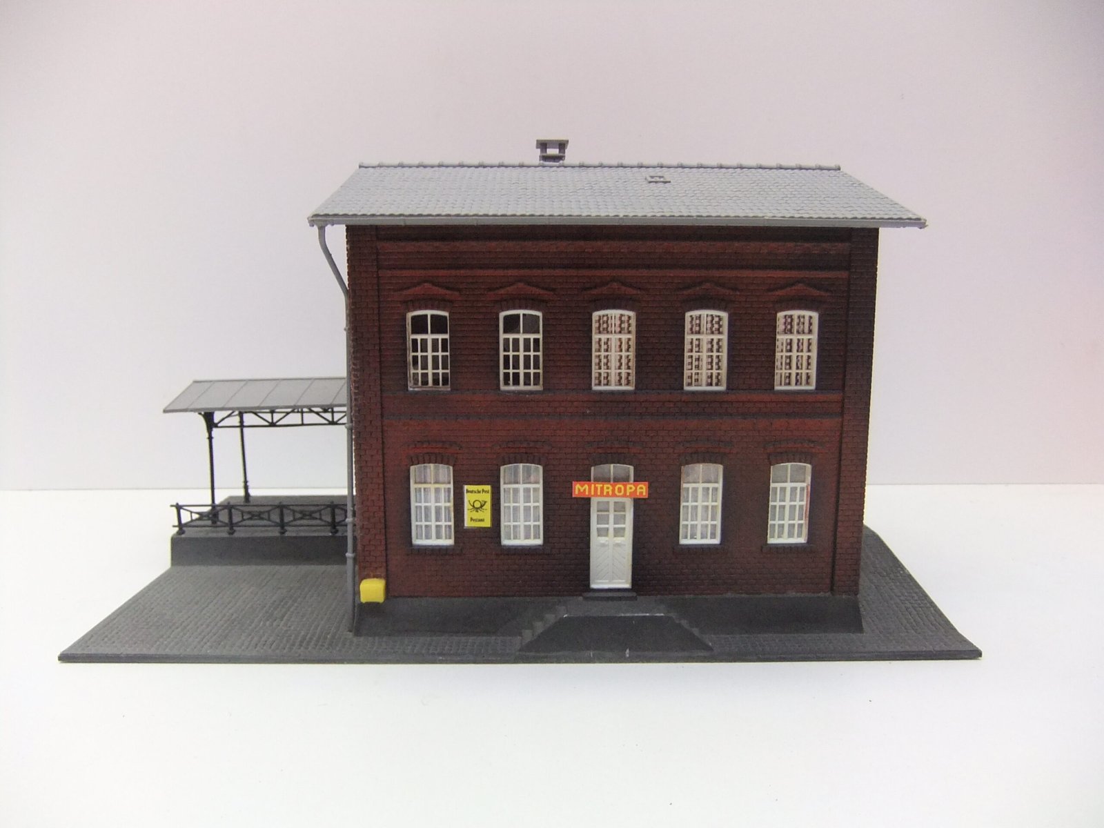Faller/Pola HO 110099 Fertigmodell Bahnhof "Waldbrunn" – Bild 2