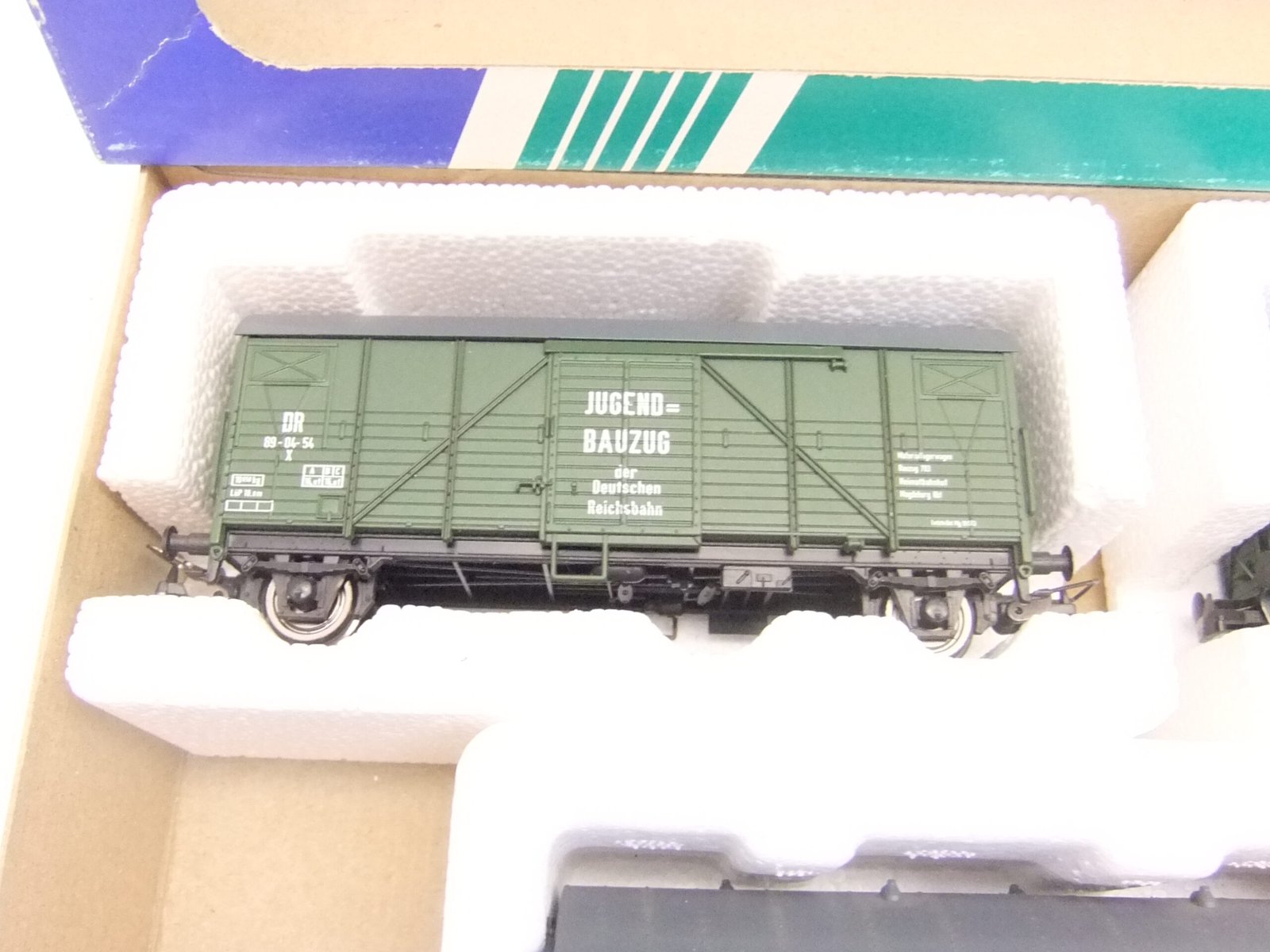 Sachsenmodelle/Tillig 74124 HO 3teil. Set "Jugendbauzug" DR Ep.III – Bild 3