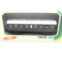 Trix 23301  HO 2-achs. Abteilwagen 3.Kl.   DRG  Ep.II