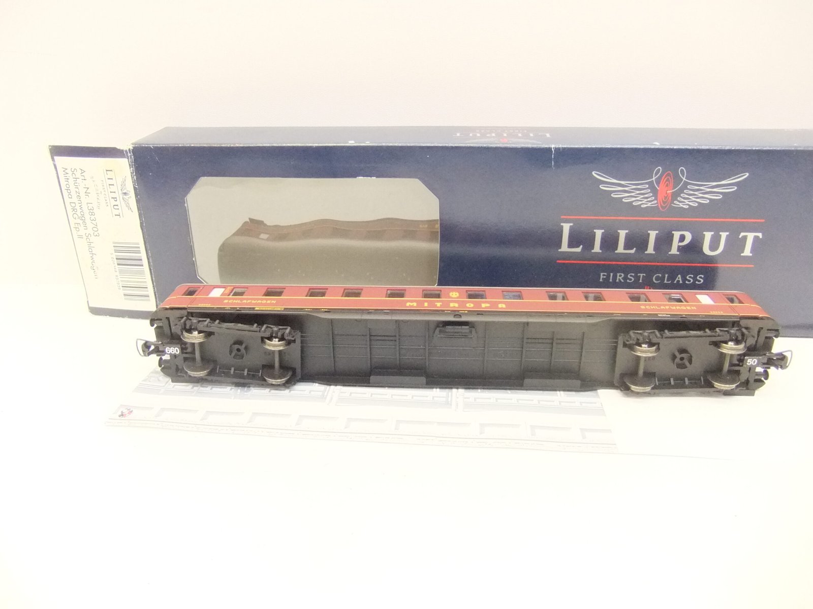 Liliput L383703 HO Schürzenschlafwagen "Mitropa" DRG Ep.II – Bild 2