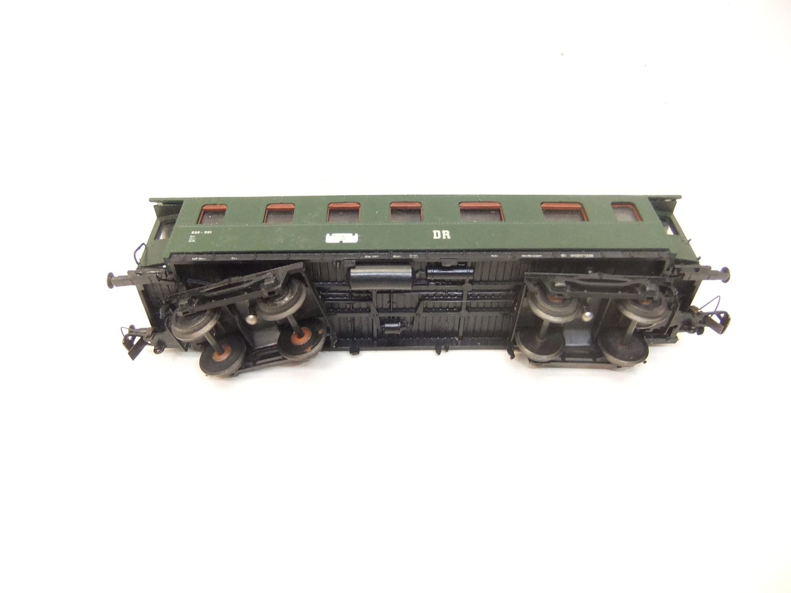 Piko/Schicht HO 4-achs.Pers.-Wagen Bauart "Langenschwalbach" DR Ep.III – Bild 2