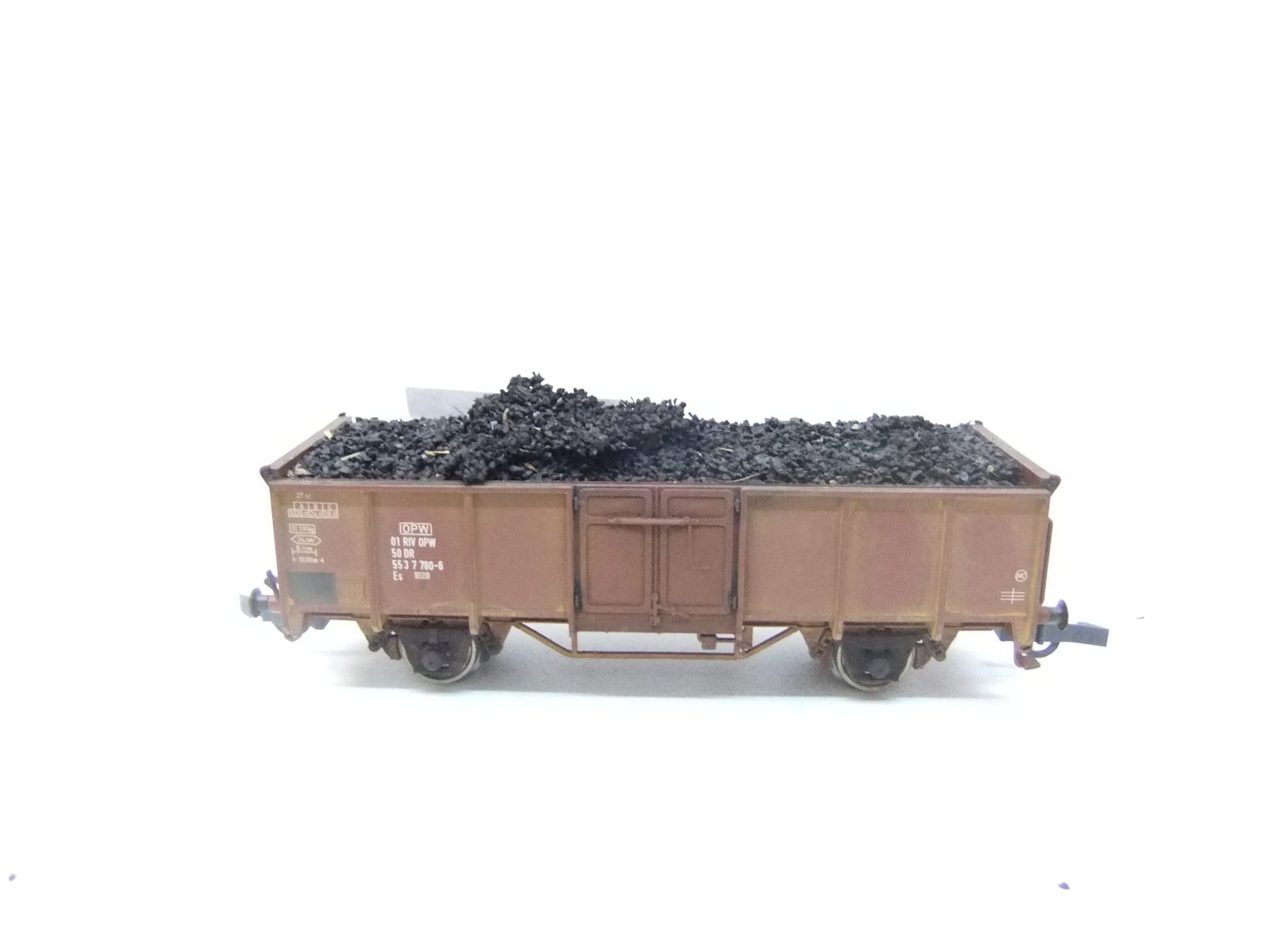 Ganzzug Braunkohle HO 2-achs. O-Wagen DR Ep.IV mit Ladegut Kohle