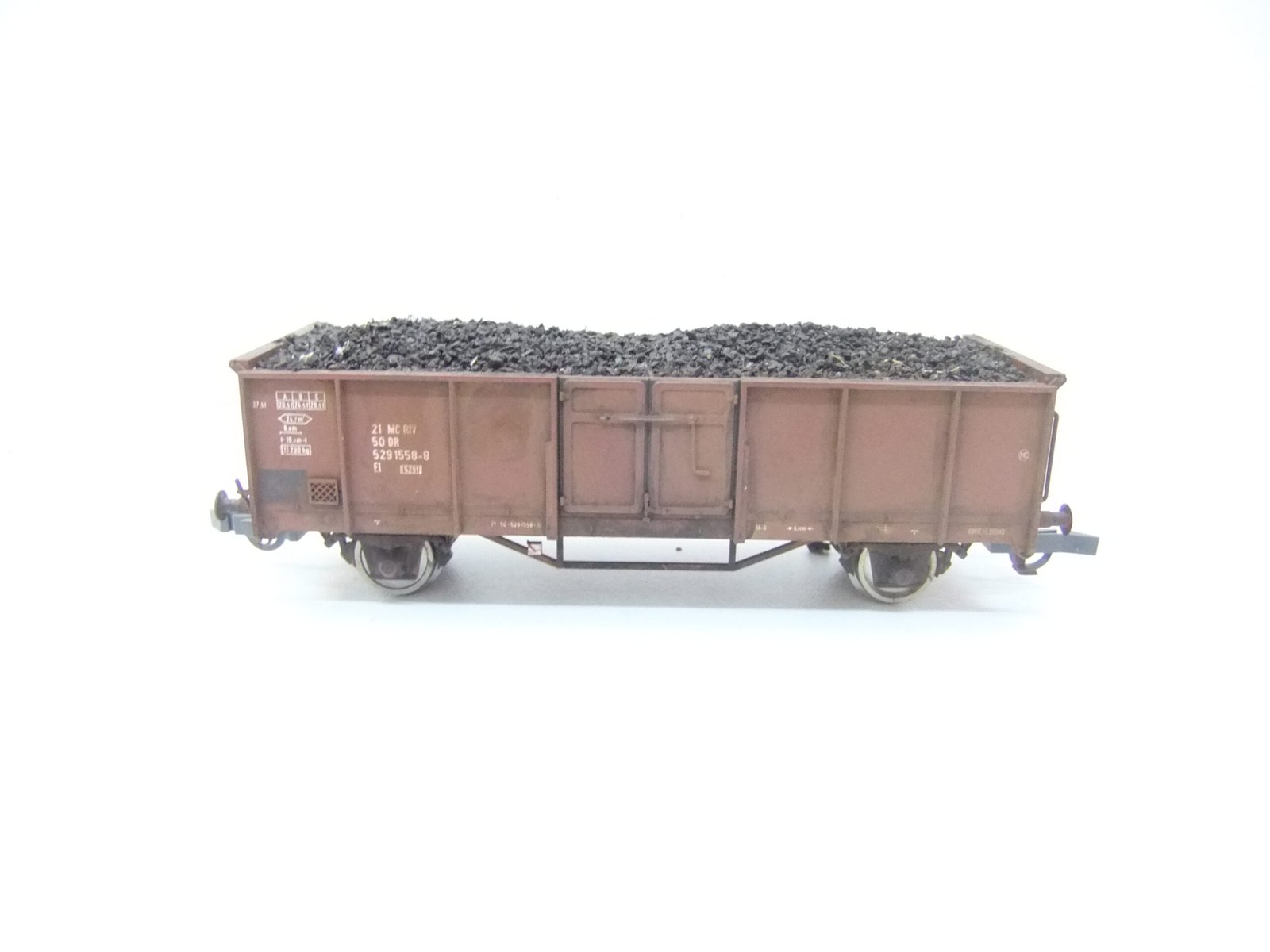 Ganzzug Braunkohle HO 2-achs. O-Wagen DR Ep.IV mit Ladegut Kohle