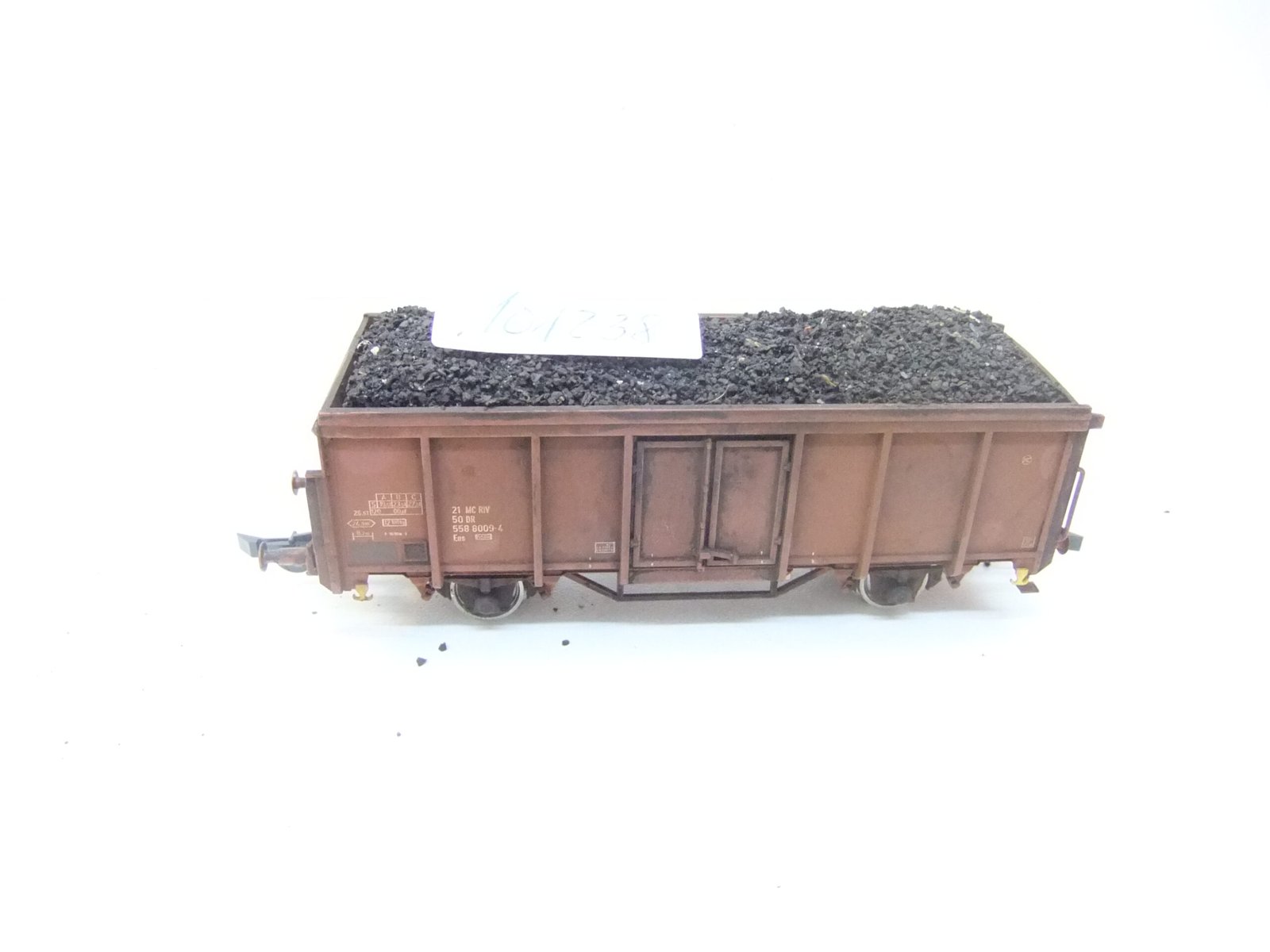 Ganzzug Braunkohle HO 2-achs. O-Wagen DR Ep.IV mit Ladegut Kohle – Bild 2