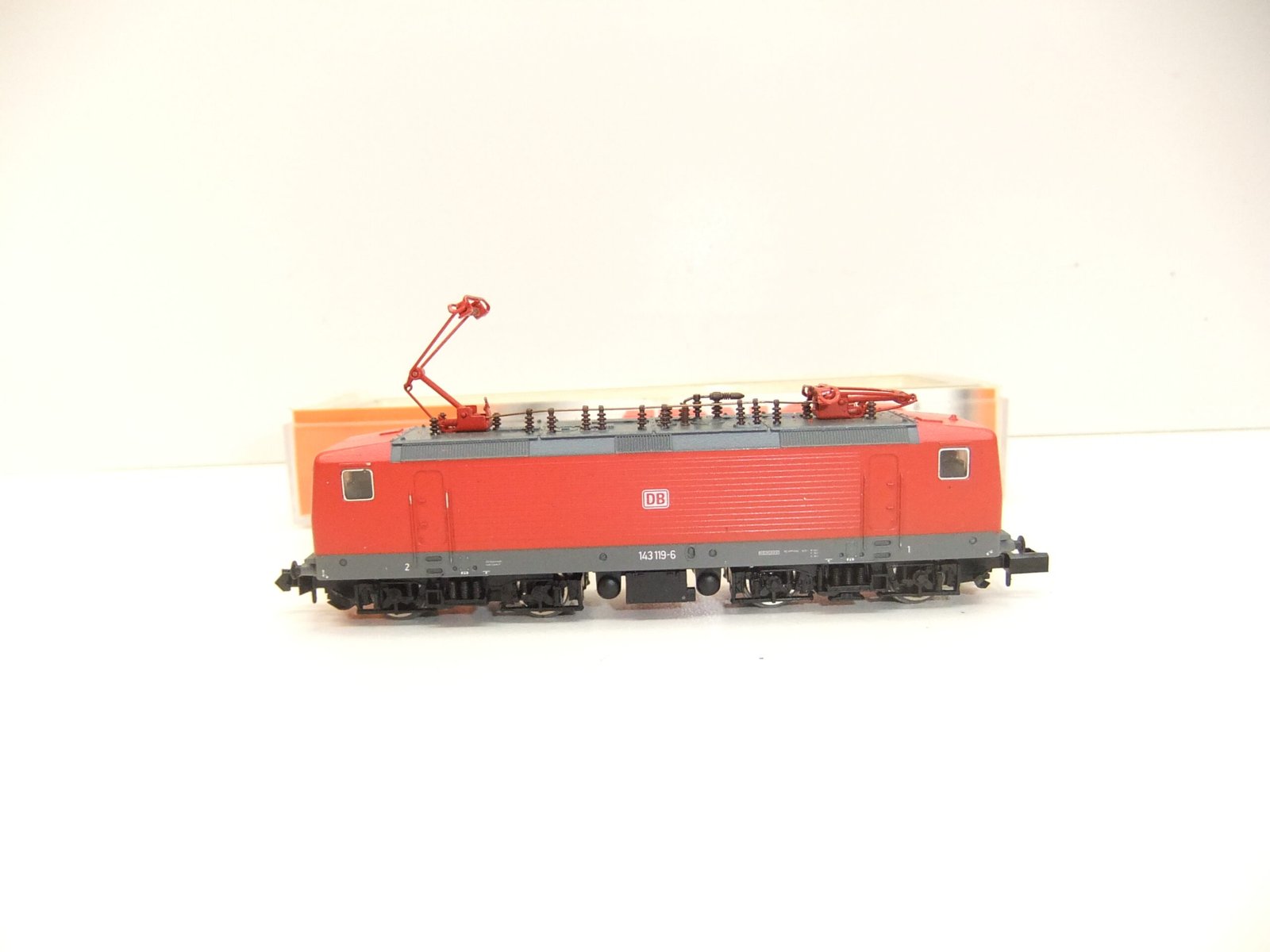 Arnold 2359 N-Spur E-Lok BR 143 119-6 DBAG Ep.V Sonderserie "Idee und Spiel" – Bild 2