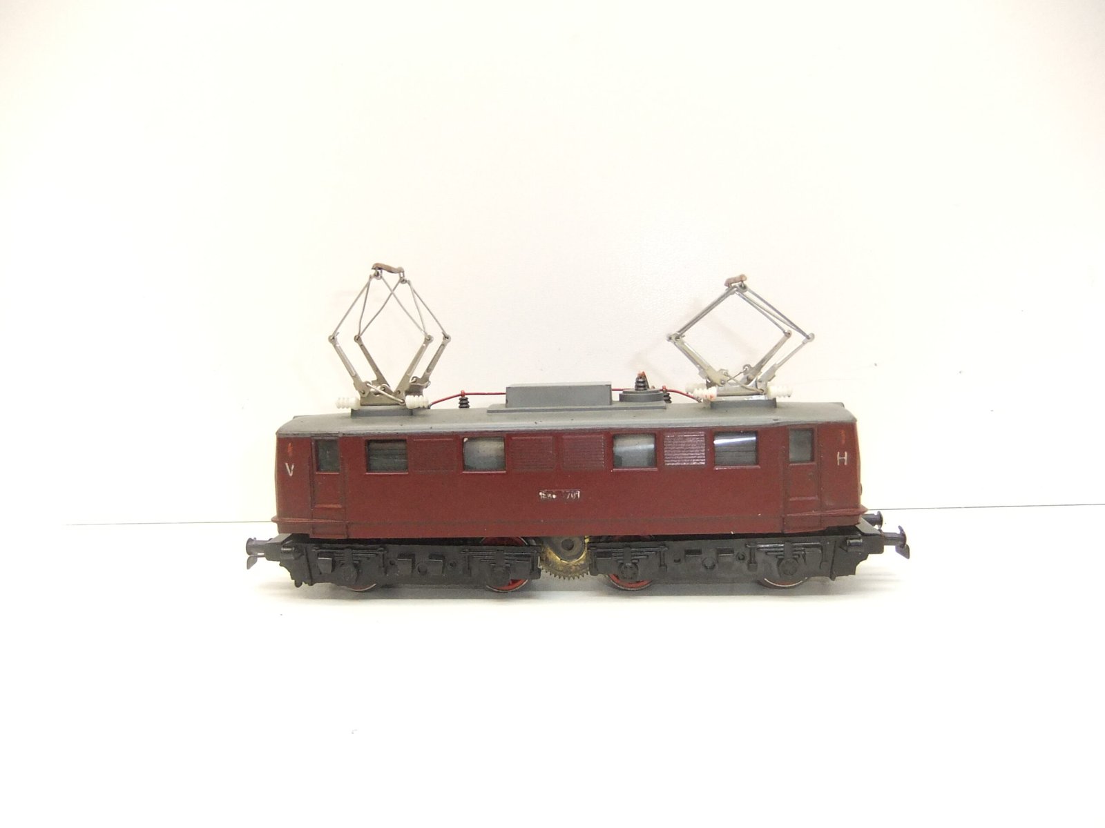 Piko alt HO E-Lok E 46 rot – Bild 2