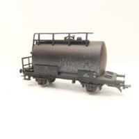 Ganzzug Tankwagen HO 2-achs. Kesselwagen DR mit Betriebsspuren