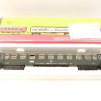 Piko/Schicht HO 4-achs. Y-D-Zugwagen 1.Kl. DR Ep.IV